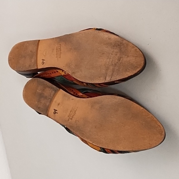 Truffles Multi-Colored Genuine Leather Slip-on Flat Shoe - Picture 6 of 11